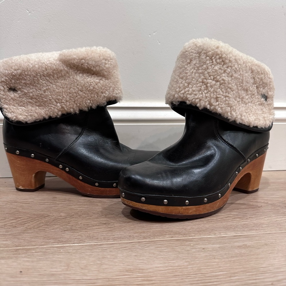 UGG black leather Lynnea Sherpa boots